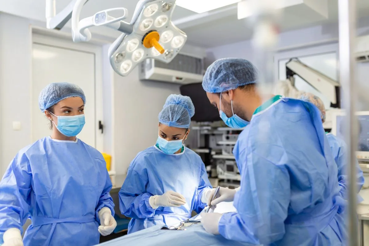 Surgical team operating in an ambulatory surgery centre